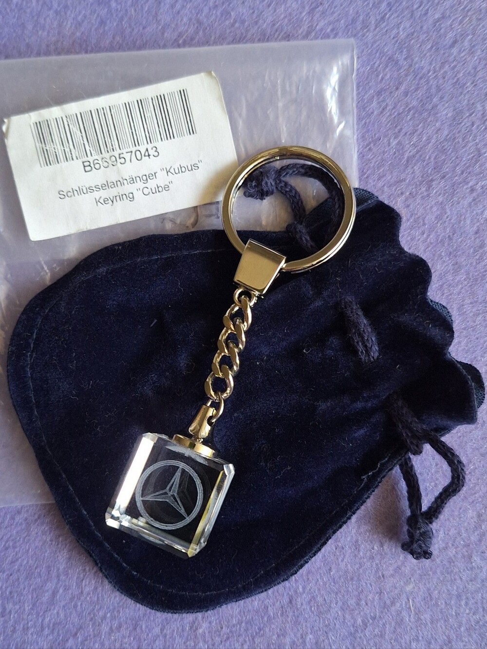 Authentic Mercedez Benz Crystal Cube Logo Keychain ,keyring .